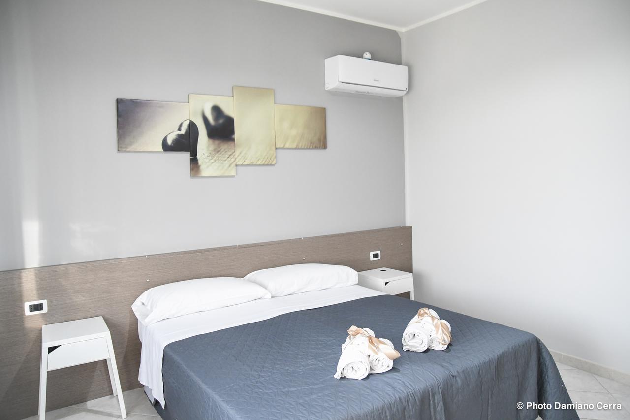 B&B Lamezia Airport 拉默齐亚泰尔默 外观 照片