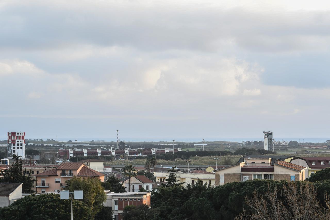 B&B Lamezia Airport 拉默齐亚泰尔默 外观 照片