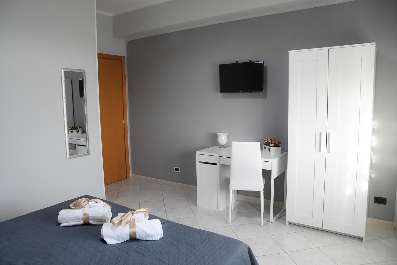 B&B Lamezia Airport 拉默齐亚泰尔默 外观 照片