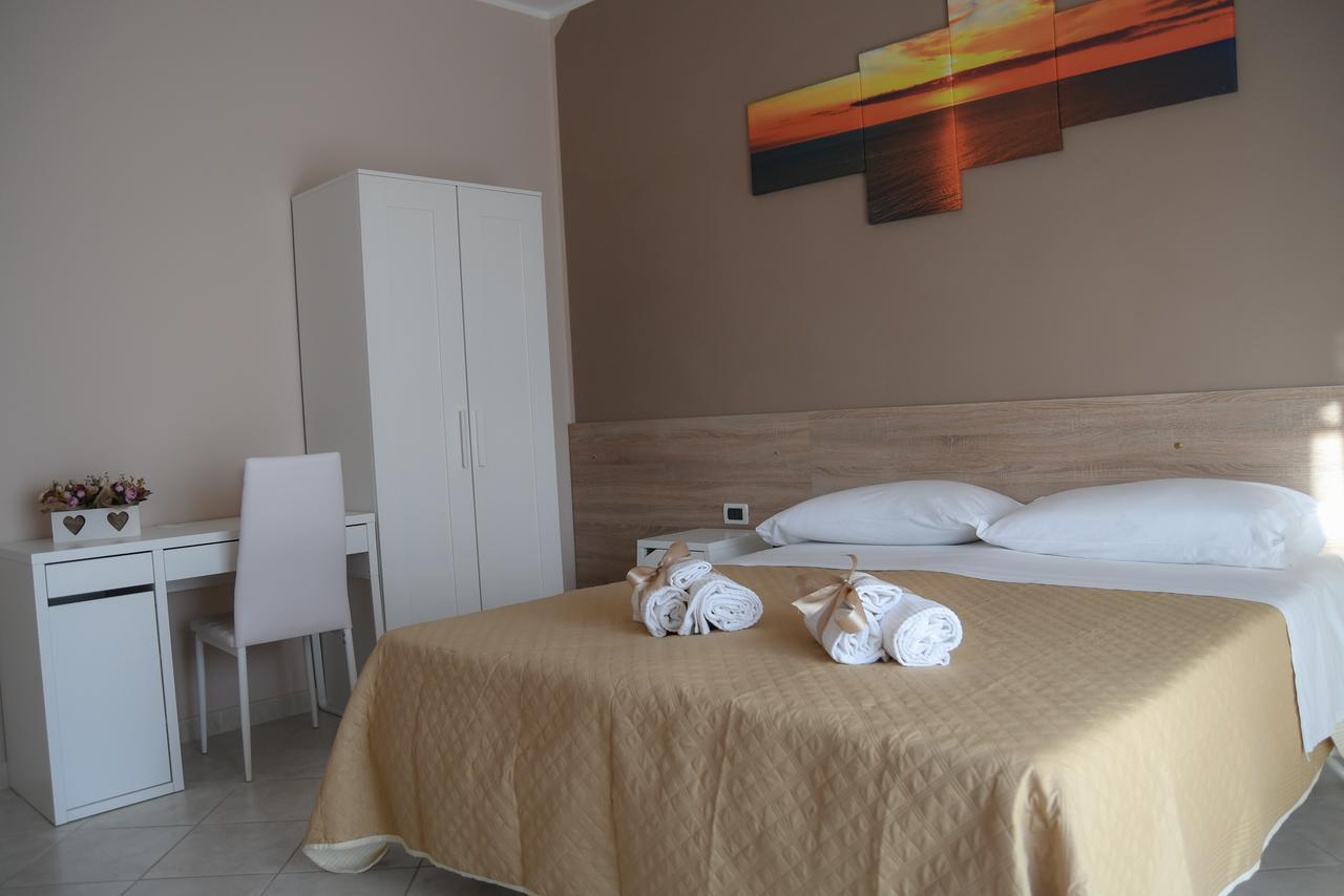 B&B Lamezia Airport 拉默齐亚泰尔默 外观 照片