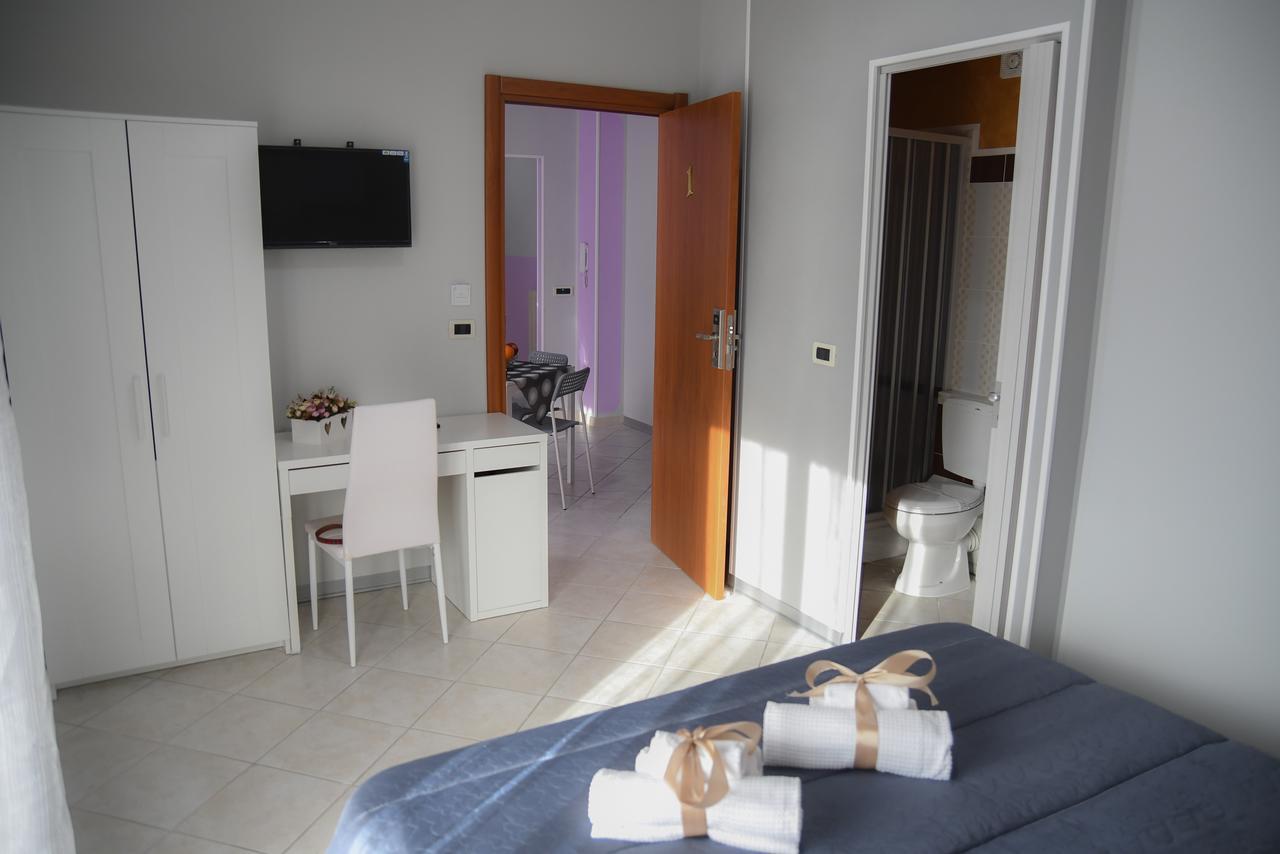 B&B Lamezia Airport 拉默齐亚泰尔默 外观 照片