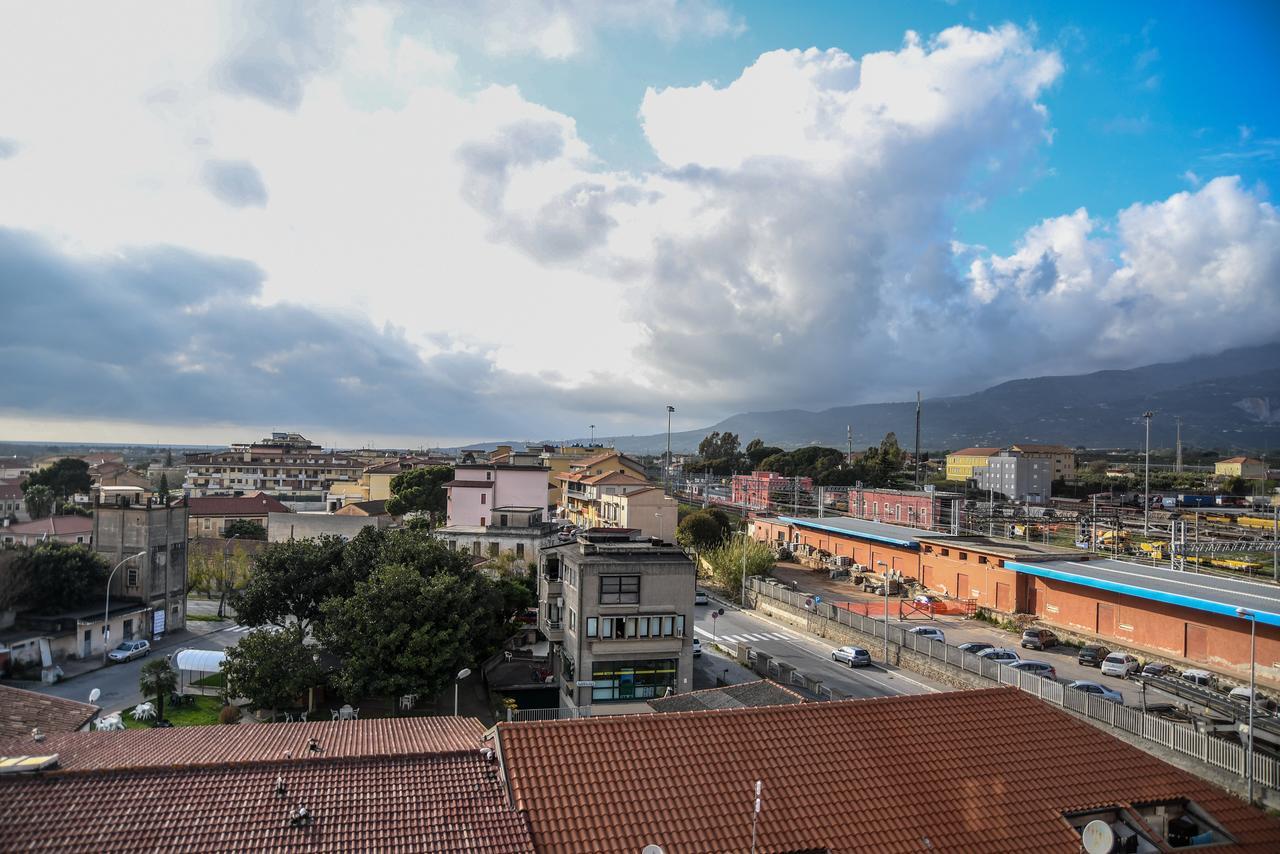B&B Lamezia Airport 拉默齐亚泰尔默 外观 照片